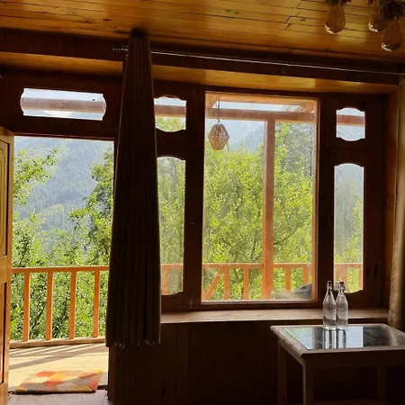 Avasaa Cafe And Stay Jibhi Exterior photo