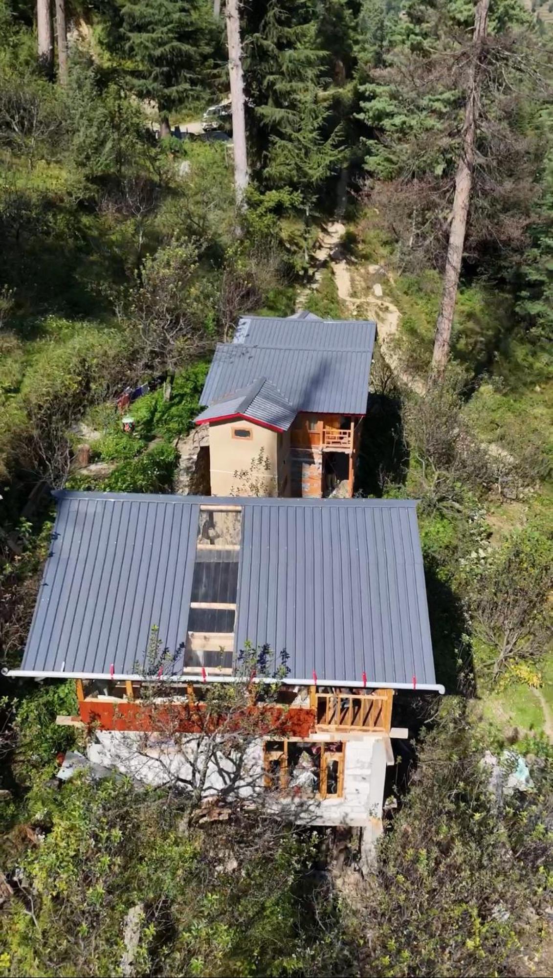 Avasaa Cafe And Homestay Jibhi